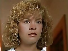 جوان ellie کرنل دوش صحنه