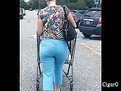 Pawg jiggly در اسپندکس آبی